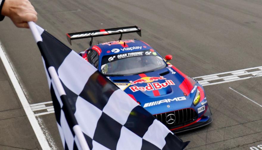 De la gloria a la descalificación: Verstappen pierde su victoria en Nürburgring