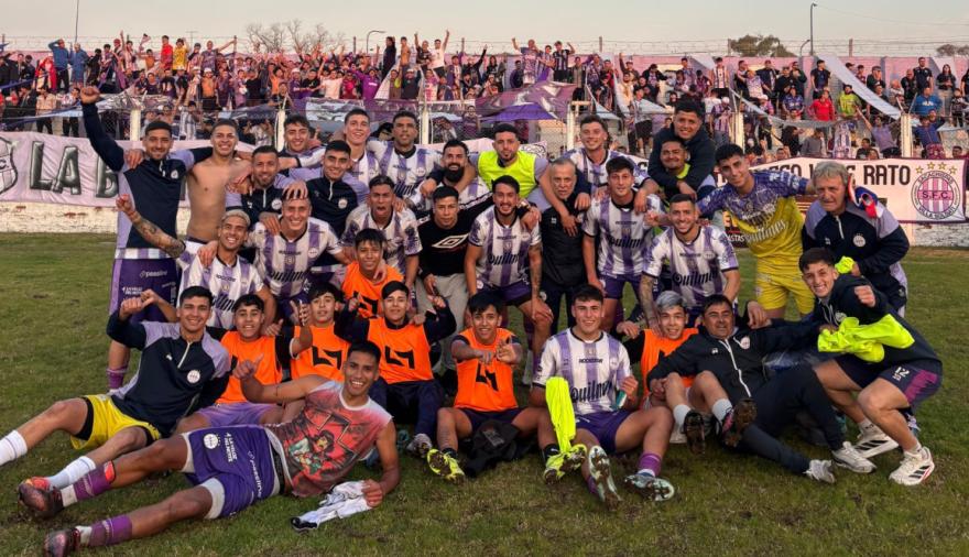 Un medio vinculado a Toviggino se burló del viaje de Manuel Adorni con su esposa