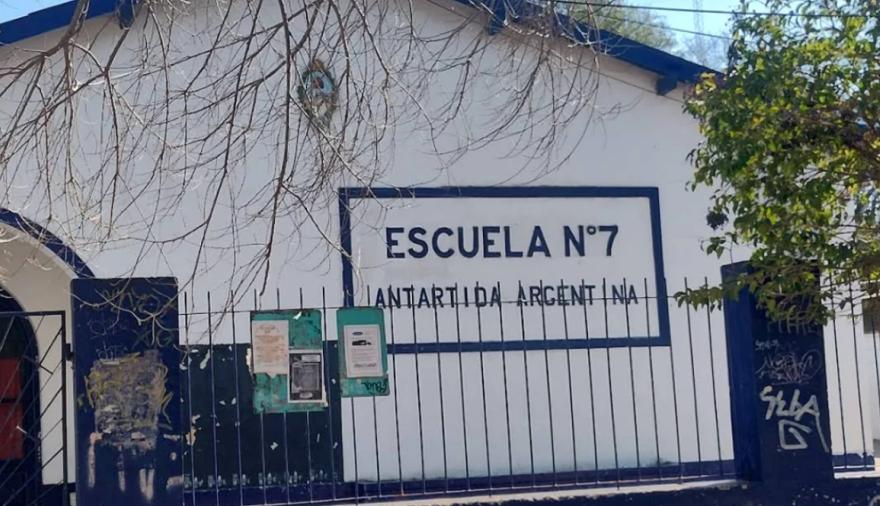 Detienen al portero de una escuela de Moreno por abusar de una nena de 6 años