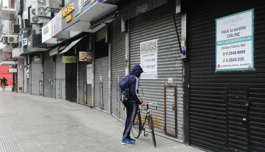 Flores: la calle Avellaneda ya no compite con shoppings, pierde contra Shein