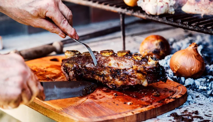 Salarios vs. asado: el poder de compra cayó a un nivel mínimo