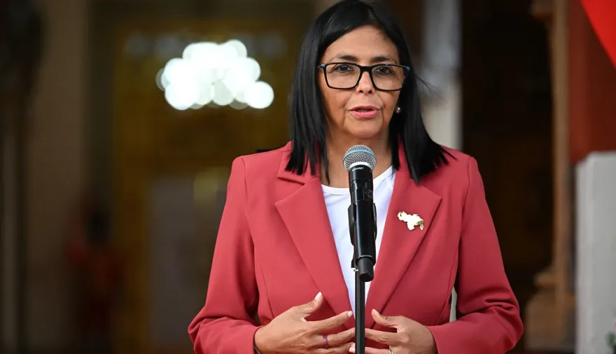 Delcy Rodríguez mueve el tablero en Venezuela: el giro que mira el mercado
