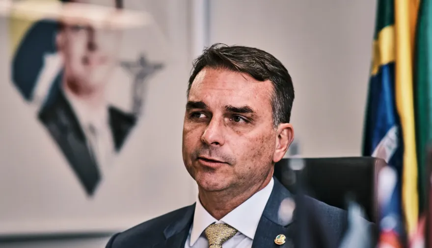 Flávio Bolsonaro acelera en Brasil y un dato de Polymarket altera todo