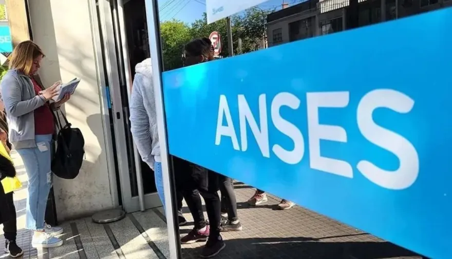 Bono congelado y nuevos montos: lo que ANSES deposita este lunes
