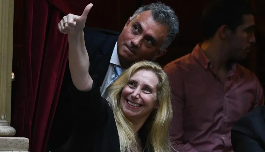 De Kicillof-Macri y Massa-Romo a otro saludo que levantó la temperatura en LLA