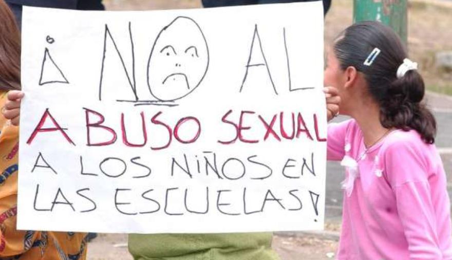Acusan a un docente por once abusos sexuales en una escuela de Río Negro