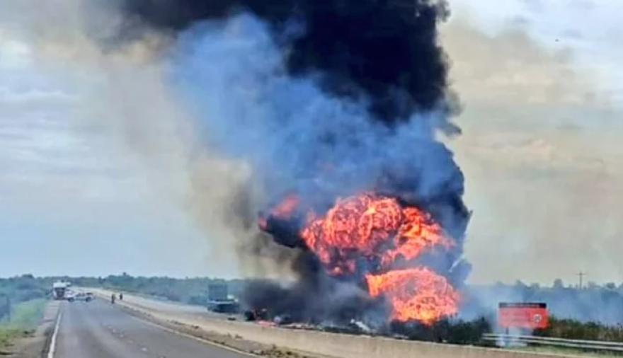 Ruta Nacional 14: un choque entre camiones dejó un muerto y cortó el tránsito