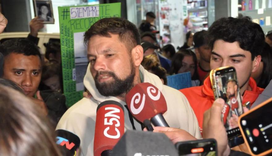 “Se lo llevaron para matarlo”: el padre de Ángel apuntó contra la Justicia tras las detenciones