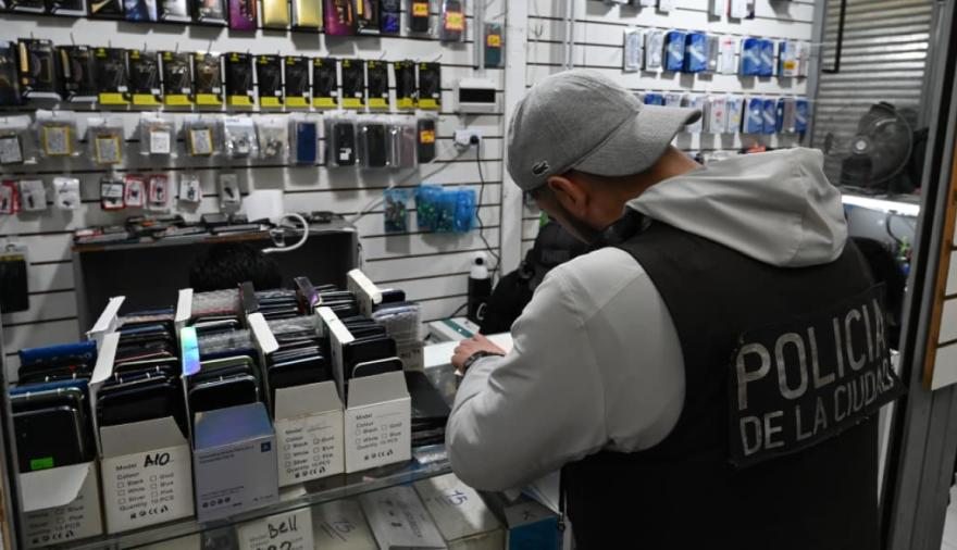 Villa Celina: seis detenidos y 49 celulares recuperados tras robos en CABA