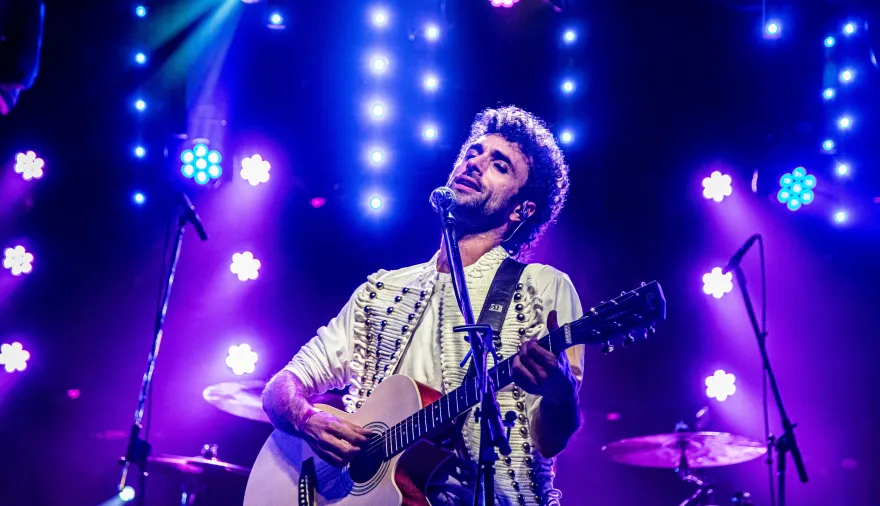 “Solo Cerati”: el homenaje a la etapa solista llega al Teatro Premier