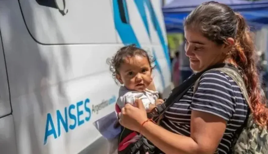 Los nuevos montos de ANSES en mayo: cuánto sube la AUH y la asignación por hijo