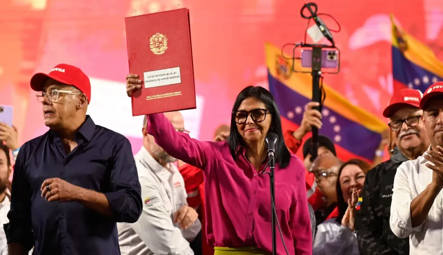 Donald Trump baja la presión sobre Venezuela y abre otra pelea petrolera