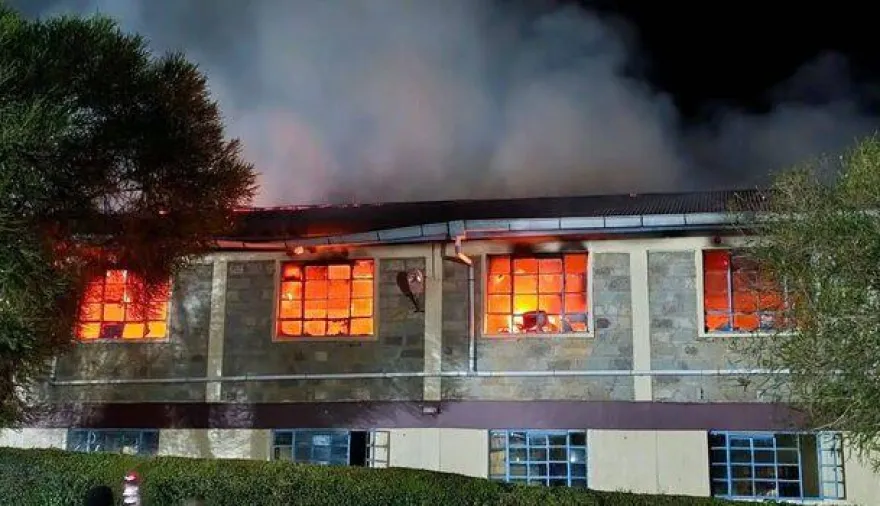 Puertas cerradas y humo mortal: las fallas que agravaron la tragedia en Kenia