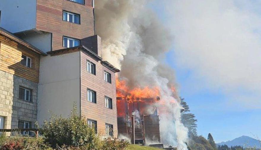 Hotel Huemul de Bariloche: AEHGB pidió apoyo tras el fuego que lo destruyó