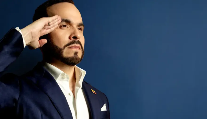 Abelardo De la Espriella resiste el intento de sacarle la patria de la campaña