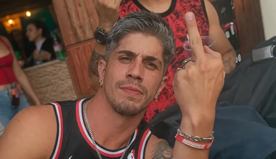 Barrelier negó todo, no respondió preguntas y salió con una acusación aún más grave