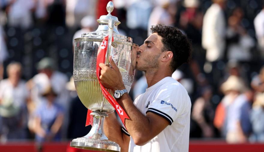 Francisco Cerúndolo rompe barreras y conquista el histórico ATP de Queen’s