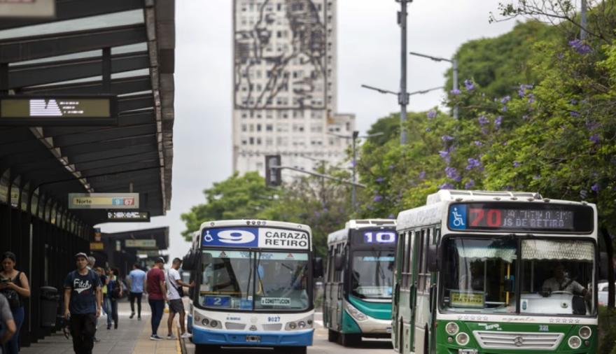 Cómo funcionarán los colectivos, subtes y trenes durante la semifinal contra Inglaterra