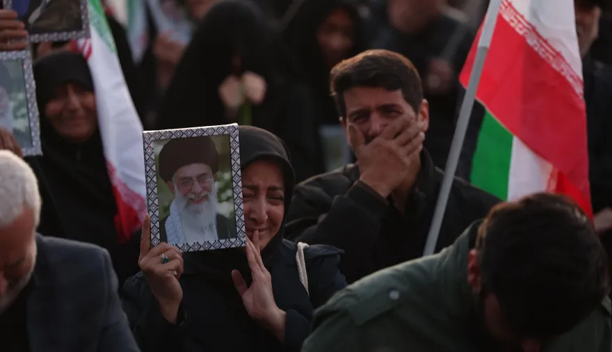 Teherán, Ormuz y Washington: la semana que define el poder tras la muerte de Jamenei