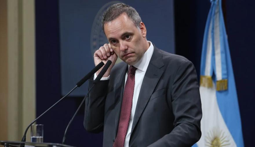 ¿Cómo hizo Adorni para gastar $139 millones durante su paso por el Gobierno?