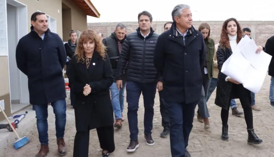 Tras la parálisis nacional, Neuquén reactivó 96 viviendas y alivia la espera de familias