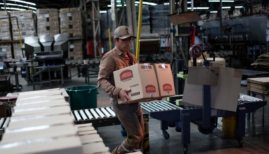 Alarma en la industria: la producción metalúrgica cayó 4,6% y sigue sin recuperarse