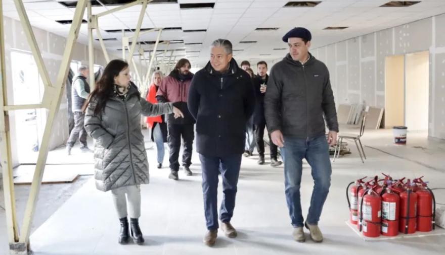 Figueroa desembarca en San Martín de los Andes con obras y un mensaje político propio