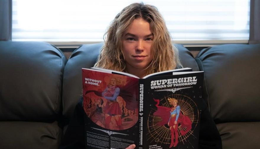 Danann no entendió a Supergirl: ¿por qué la crítica tradicional extraña las estatuas de bronce?