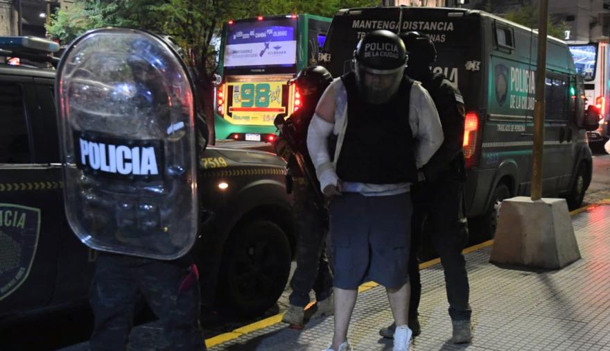 Quién era el ladrón que cayó tras un robo en Belgrano y sorprendió hasta a la Policía