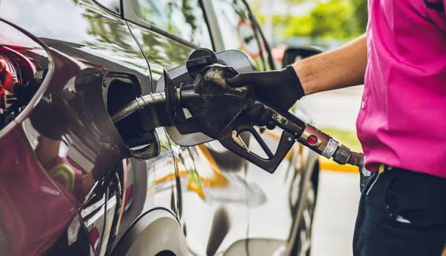 Te cargaron nafta en vez de gasoil: quién paga el daño y qué tenés que hacer para reclamar