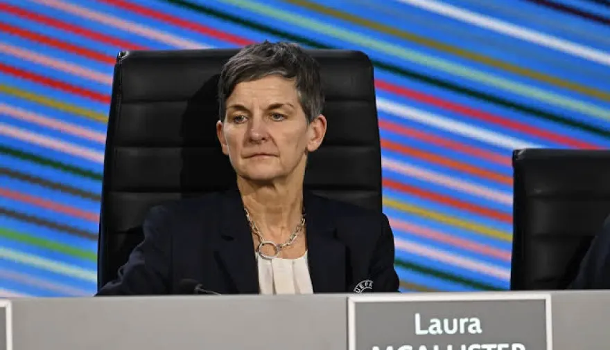 Laura McAllister y Lise Klaveness, las mujeres que se le plantan a Infantino