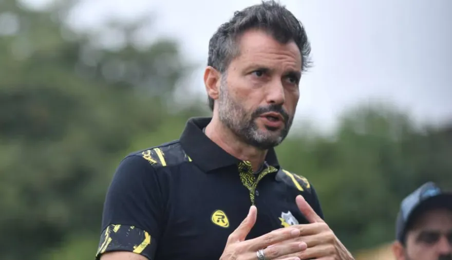 Presidente y futbolista a la vez: la historia de Luis Vidal de Recoleta, el rival de Boca