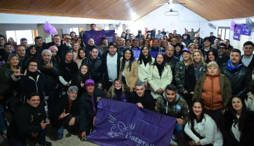 Tensión en Colón: una mujer increpó a los gritos a militantes de La Libertad Avanza