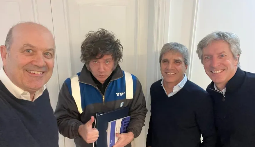 Deudas de todos, de cada uno y créditos dolarizados: la deuda externa argentina