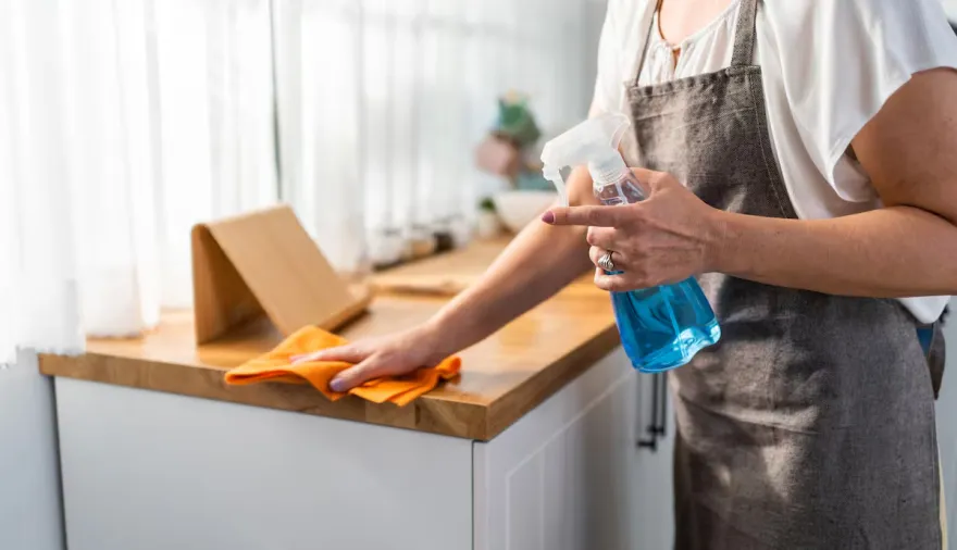 Casas particulares: cuánto aumentarán los salarios desde el mes próximo