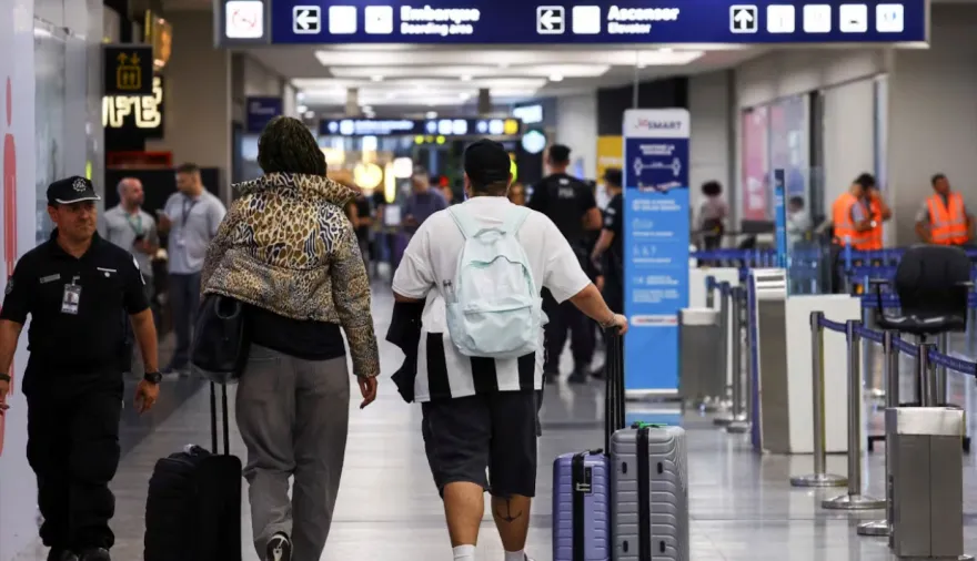 Una señal positiva para el turismo: llegan más extranjeros y se frenan los viajes afuera