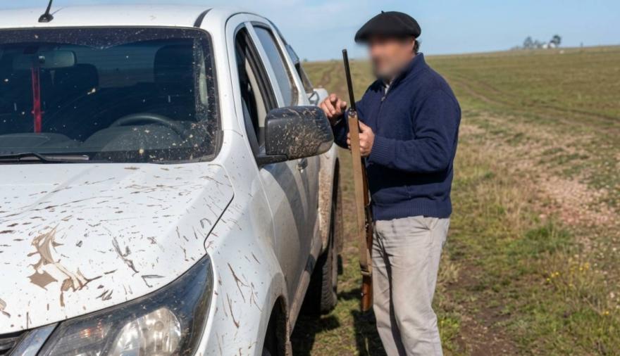 Furia en Azul: Un productor mató al perro de un galguero que cazaba sin permiso