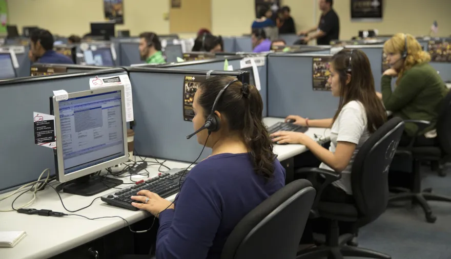 Colombia: call centers pierden 15% del empleo y telecomunicaciones, 10,9%