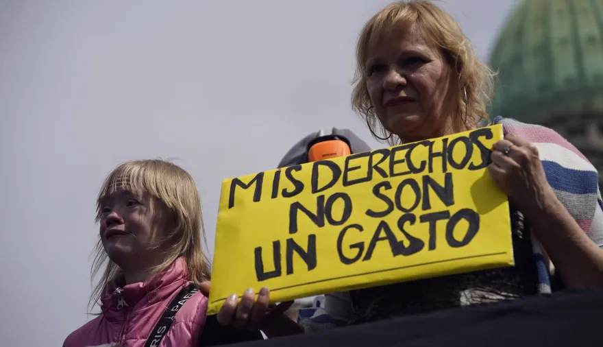 Discapacidad: las 6 advertencias de los prestadores al plan “superador” de LLA