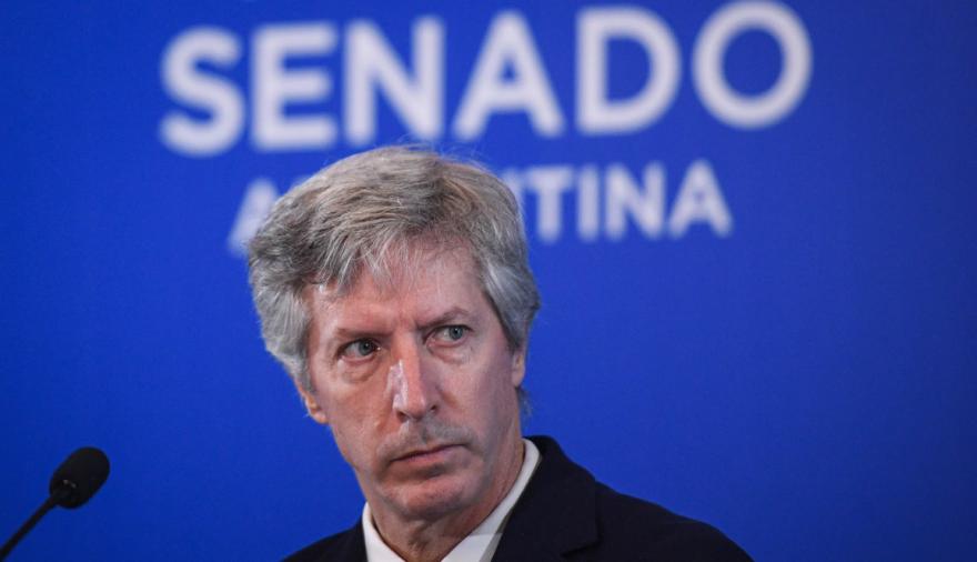 El Senado le movió el piso a Bausili: qué cambió en la reforma del BCRA