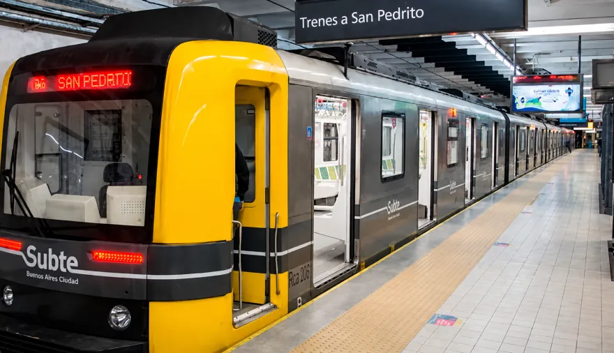 Paro de subtes: trabajadores paralizan el servicio tras un conflicto con la Policía