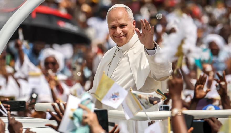 Papa León XIV en papamóvil por el conurbano de PBA: las 7 cuadras que busca Kicillof