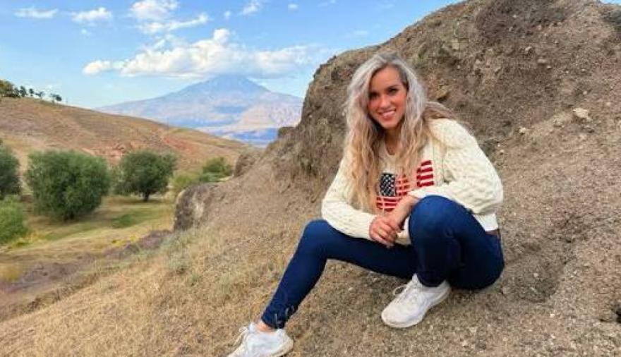 De candidata al Senado a buscar el Arca de Noé: quién es Lauren Witzke