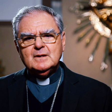 El titular del Episcopado visita la Embajada de Israel y el martes, el Centro Islámico