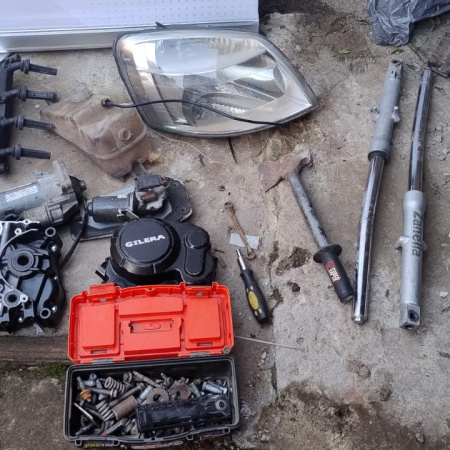 Ezeiza: desmantelaron un taller clandestino de autopartes