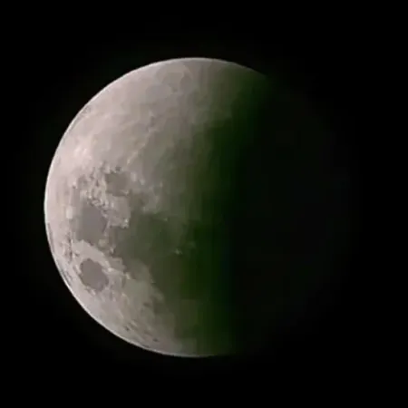 Atención: un eclipse parcial de Luna podrá observarse este martes en todo el país