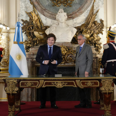 Mario Lugones asumió y juró como nuevo ministro de Salud del gobierno de Javier Milei