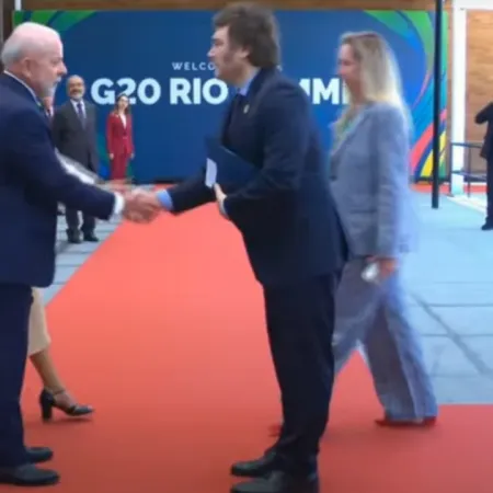 El protocolar y frío saludo entre Javier Milei y Lula da Silva en el G20 en Río de Janeiro