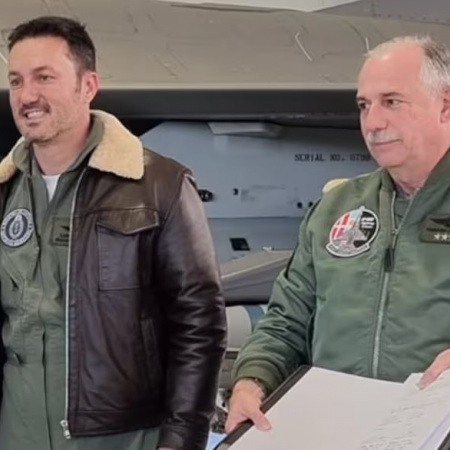 Luis Petri echó al jefe de la Fuerza Aérea, Fernando Mengo por presuntos hechos de abuso y vuelo de aeronaves con fines particulares