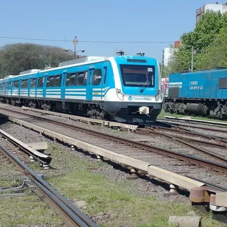 Sigue la medida de fuerza de La Fraternidad: los trenes circulan a 30 kilómetros por hora